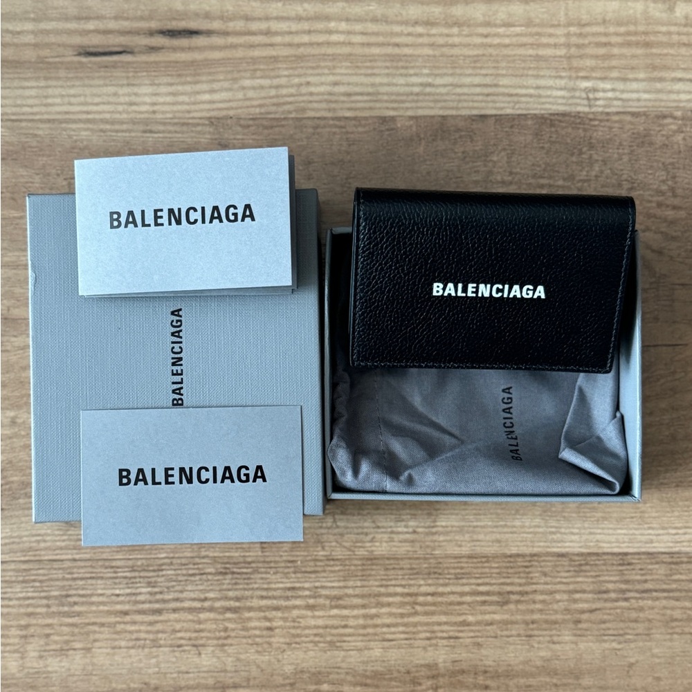 BALENCIAGA wallet new